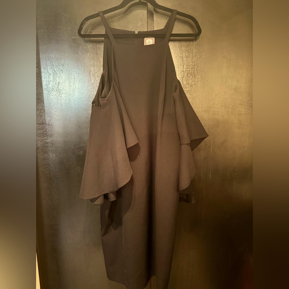 black dress Vince Camuto